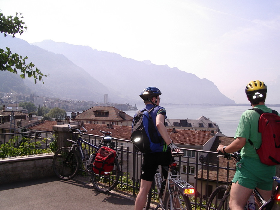 Kaum losgefahren und schon hoch über Montreux...