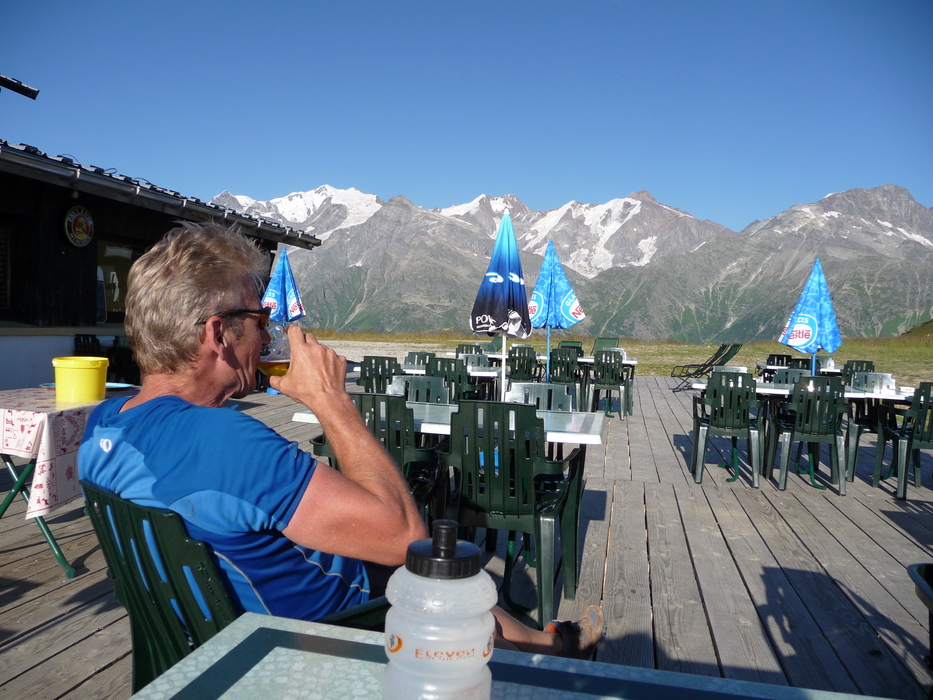 Walter mit dem verdienten Bier bei Chez Gaston